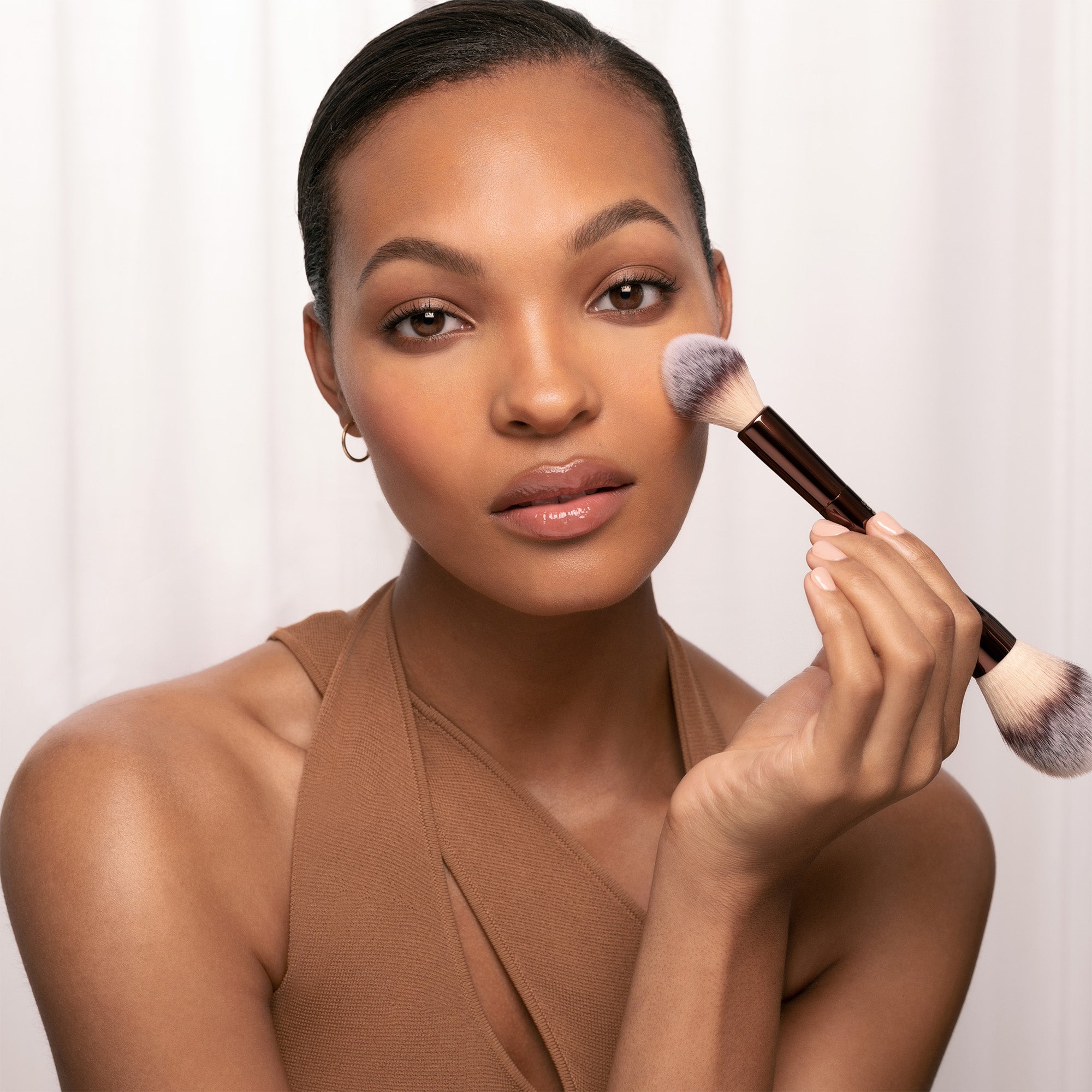 Veil? Translucent Setting Powder - Travel Size - Image 3