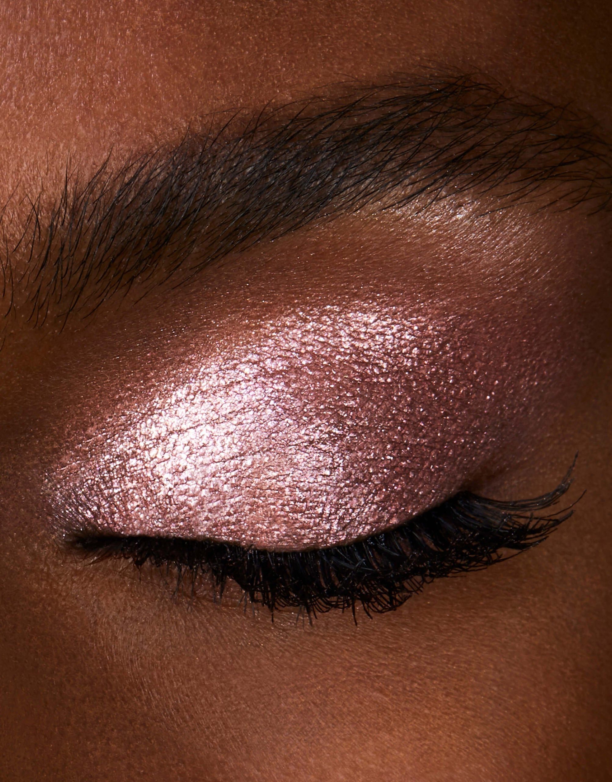 Scattered Light? Glitter Eyeshadow - Image 4